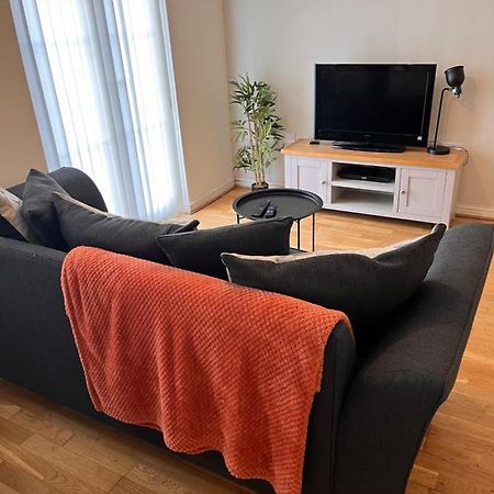 At Home In The City Serviced Apartments Newport Экстерьер фото