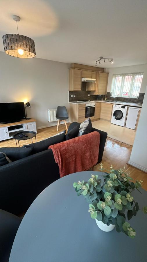 At Home In The City Serviced Apartments Newport Экстерьер фото